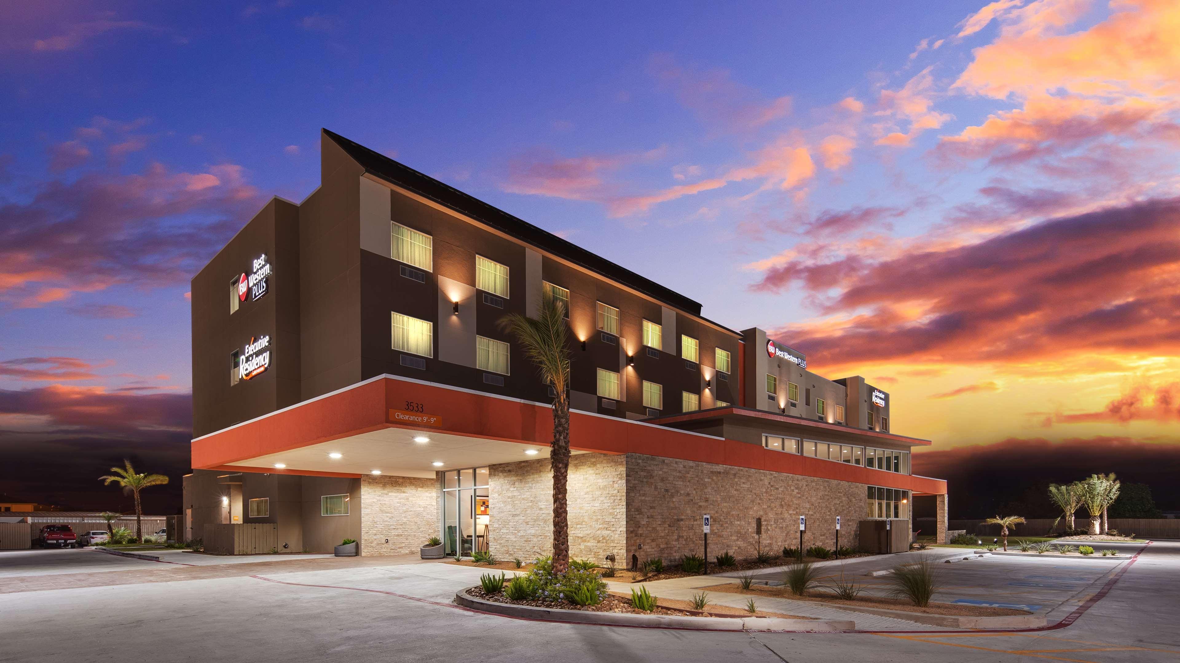 Best Western Plus Pleasanton Hotel Buitenkant foto