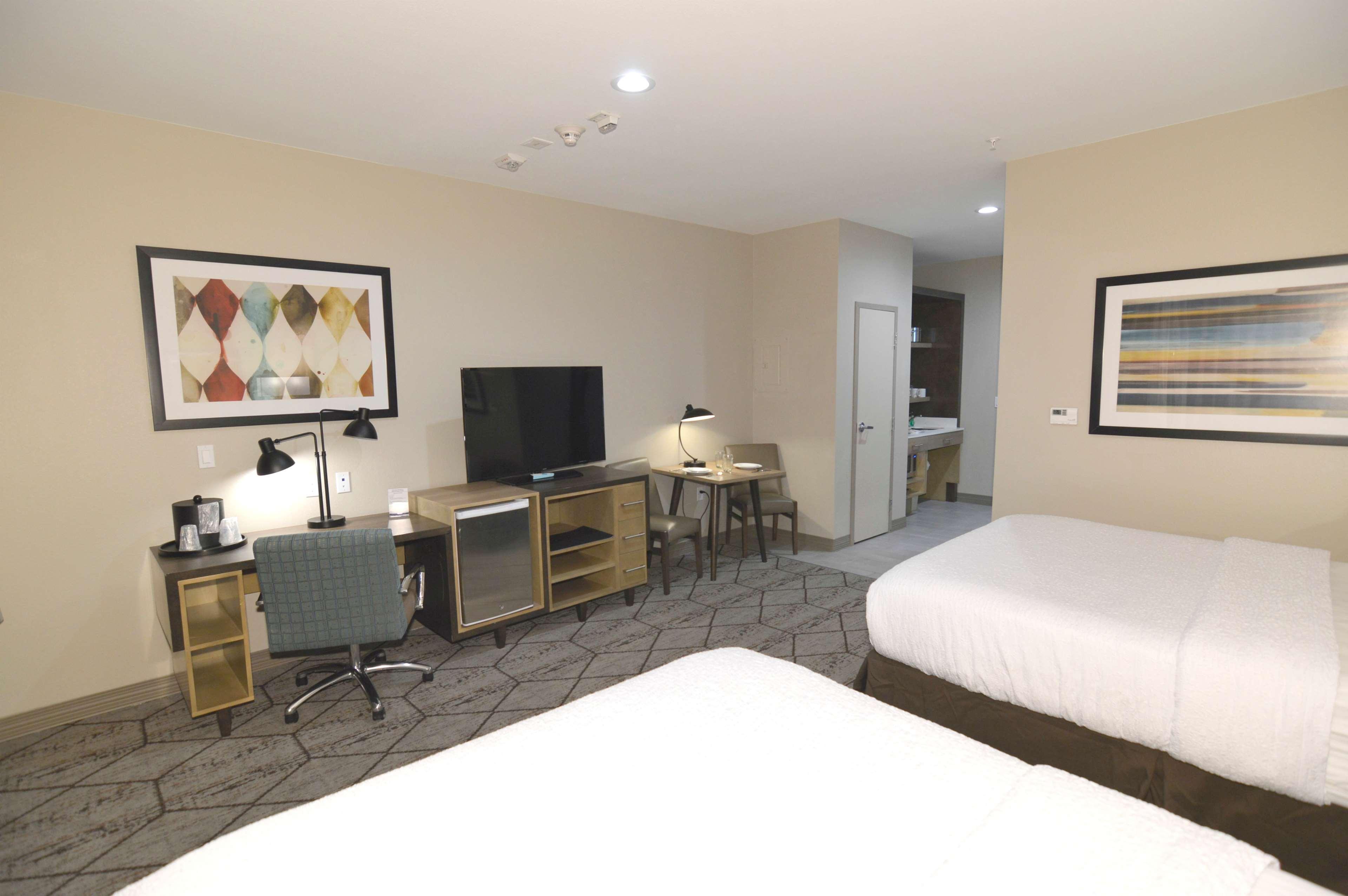 Best Western Plus Pleasanton Hotel Buitenkant foto