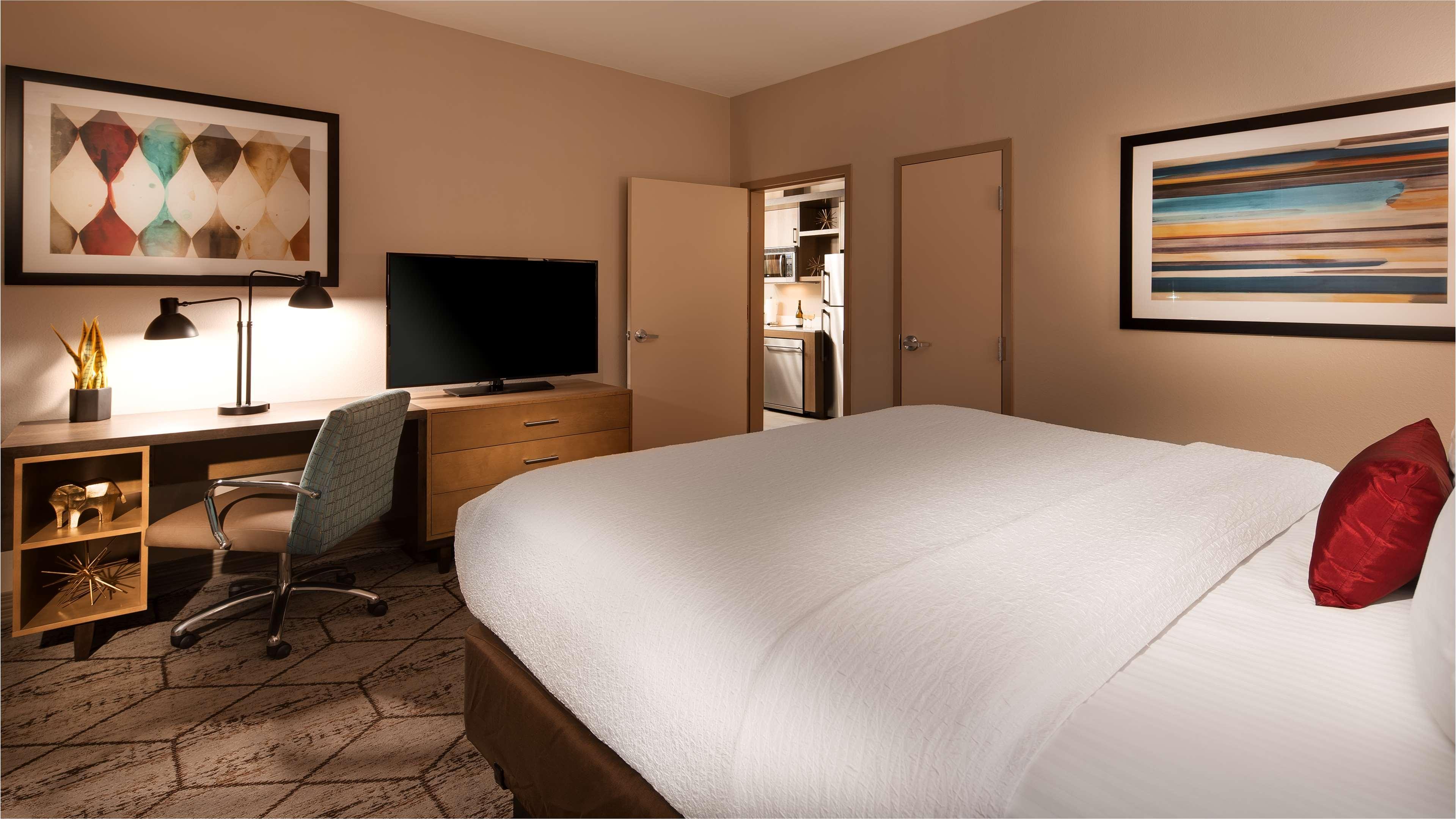 Best Western Plus Pleasanton Hotel Buitenkant foto