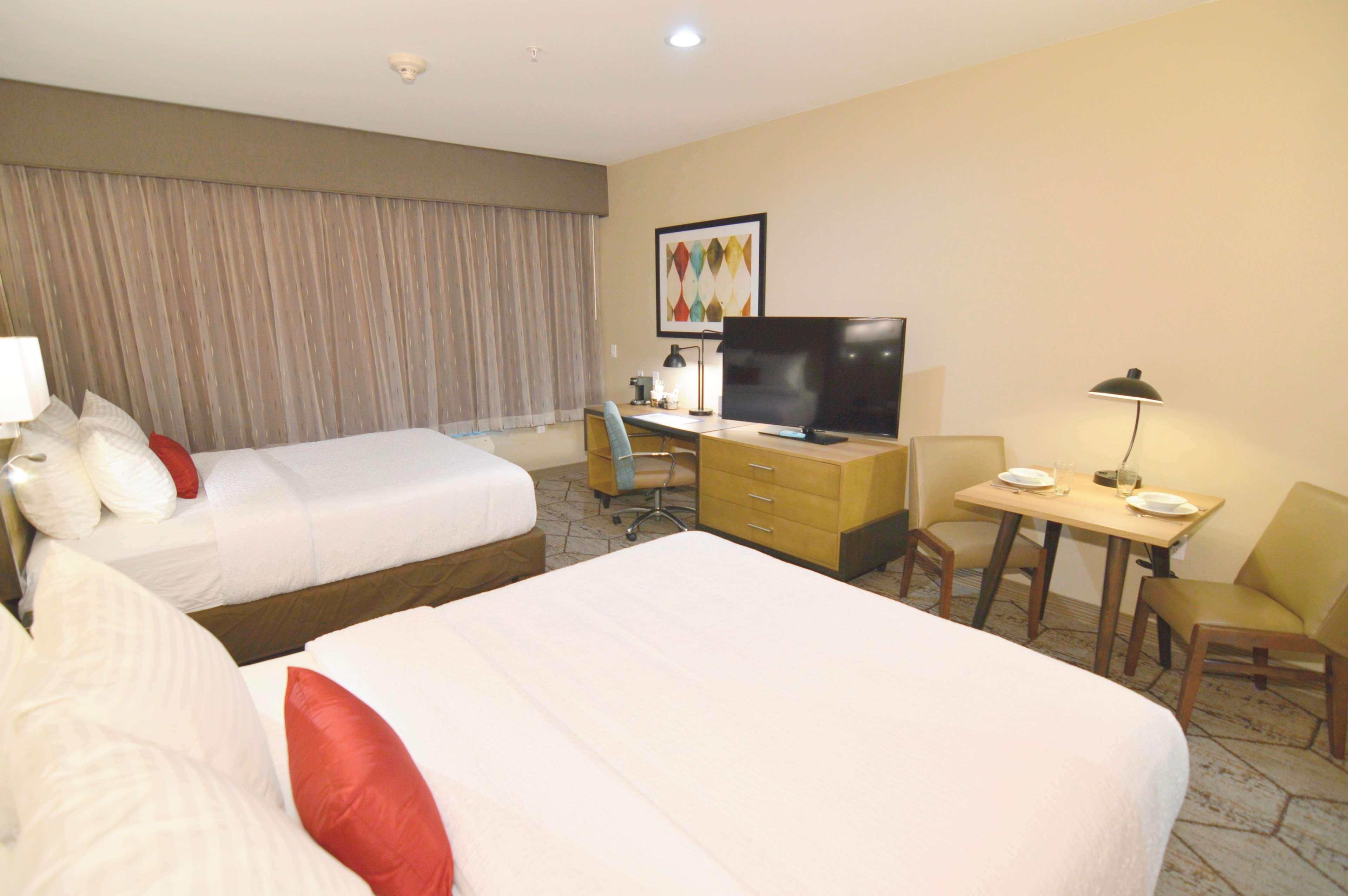 Best Western Plus Pleasanton Hotel Buitenkant foto