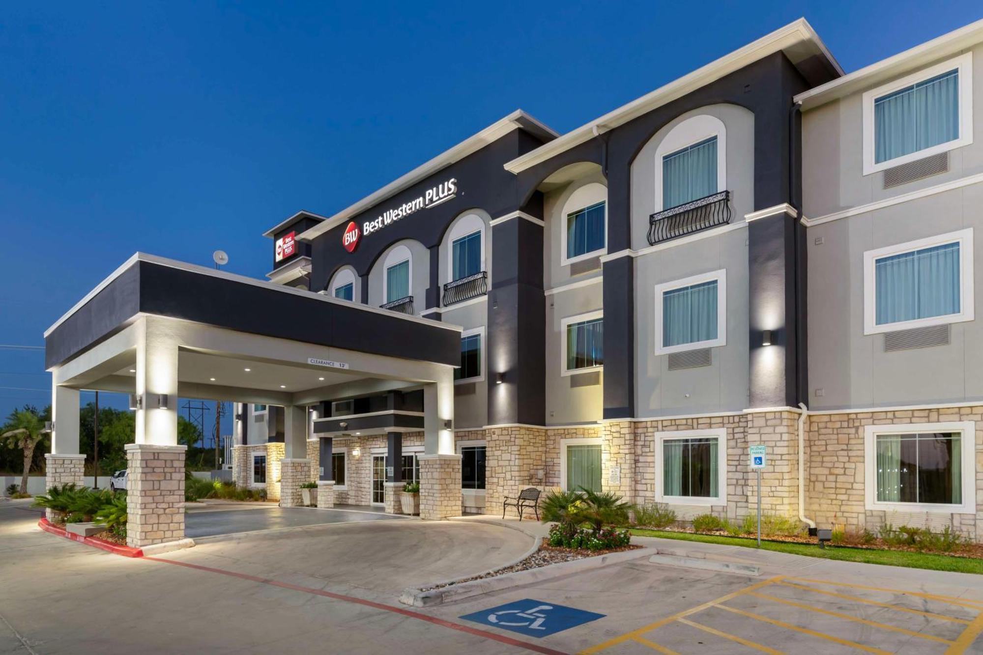 Best Western Plus Pleasanton Hotel Buitenkant foto